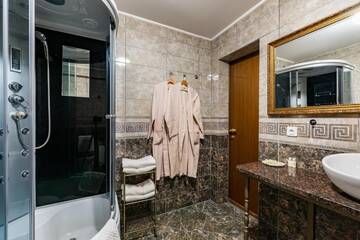 Фото номера Семейный номер с террасой Отель Good Zone Club г. Zanarochʼ 9